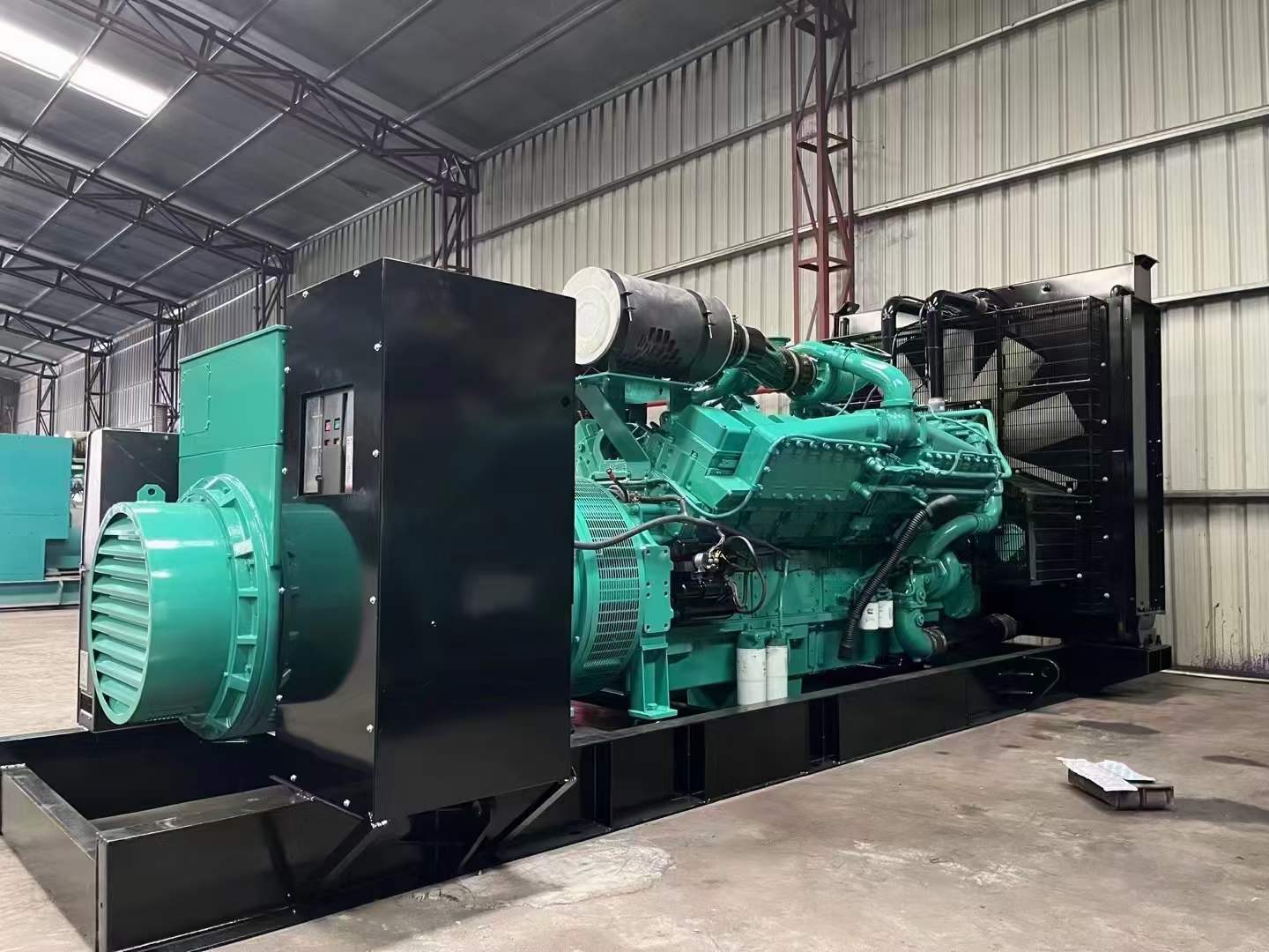 潘集如何降低 800kW 柴油发电机输出电流的波动？