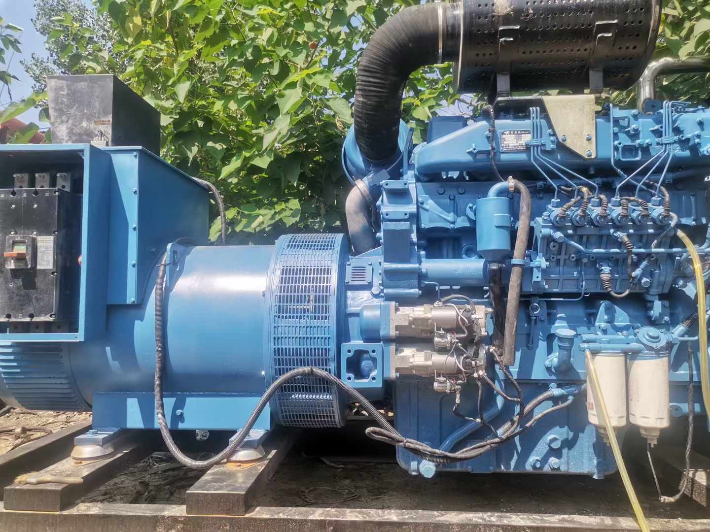 潘集详细说明降低 800kW 柴油发电机输出电流波动的方法