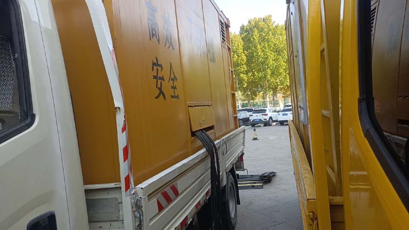 潘集如何判断柴油发电机组和UPS电源的切换时间是否符合要求？