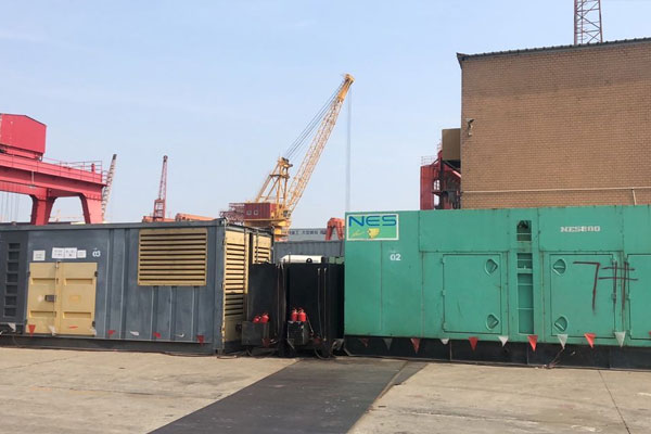 潘集发电机出租空气滤清器的清洁频率是多少？