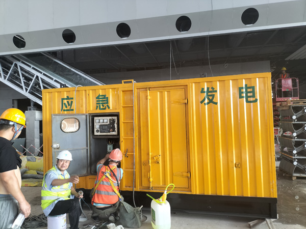 潘集怎样判断空气滤清器是否需要更换？